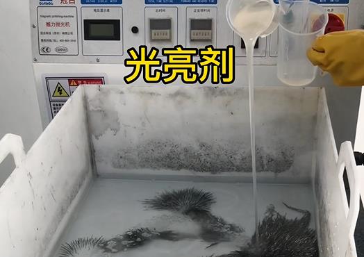 拋光液增加CNC機(jī)加工鋁件金屬光澤